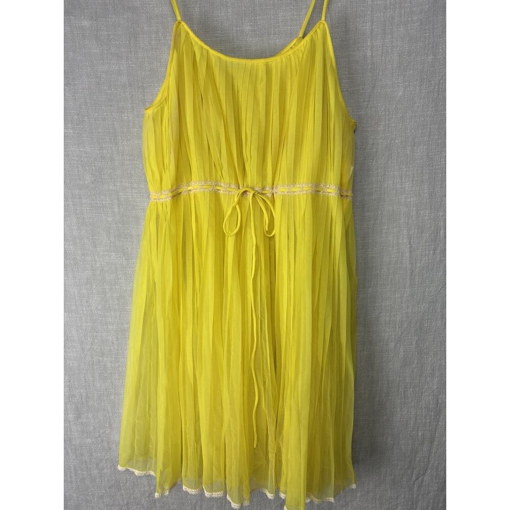 VINTAGE Millay Babydoll Pleats STYLE CHIFFON NIGHTIE Yellow SZ Petite